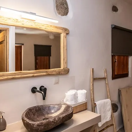 Lunar House Ll Volax