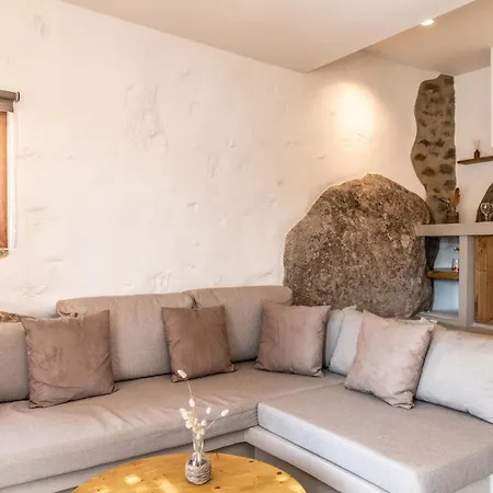 Lunar House Ll Holiday home Volax