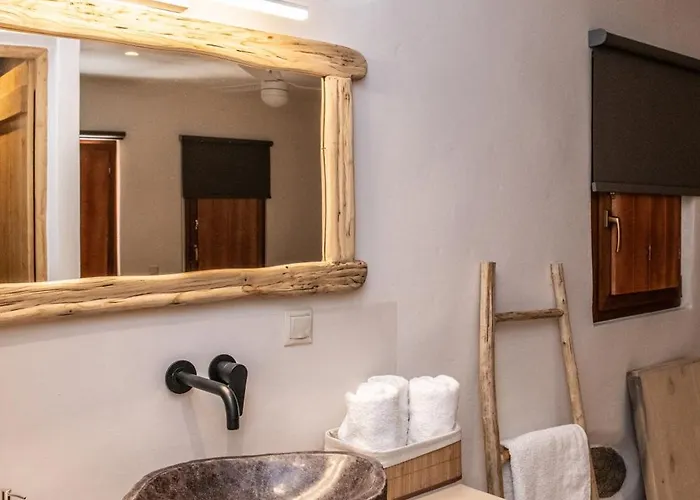 Lunar House Ll Volax